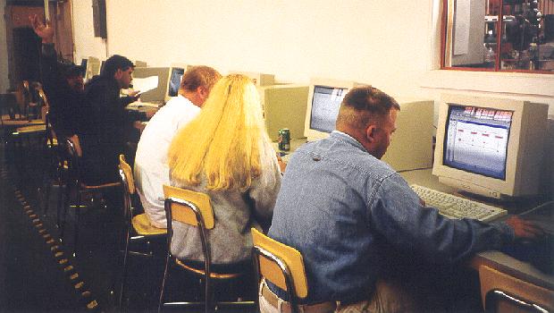 MC241-01-lab.jpg (40665 bytes)