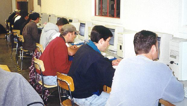 MC241-05-lab.jpg (42208 bytes)