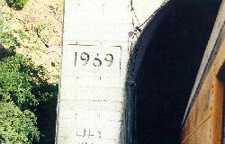 rgst068-Tunnel-1969-s.jpg (10869 bytes)