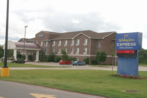 Holiday Inn Express - Commerce